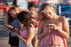 woman trying to work out if she should stop texting a guy